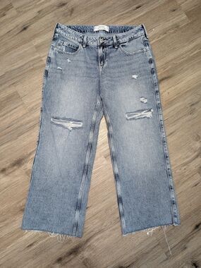 Hollister Curvy Low Rise Baggy 10S Women's Light Acid Wash Jeans Ripped Knees